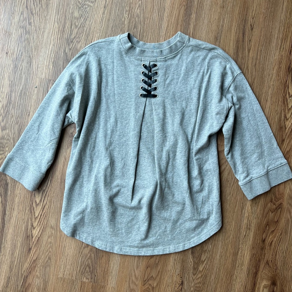 Lace back pullover - Picture 2 of 4